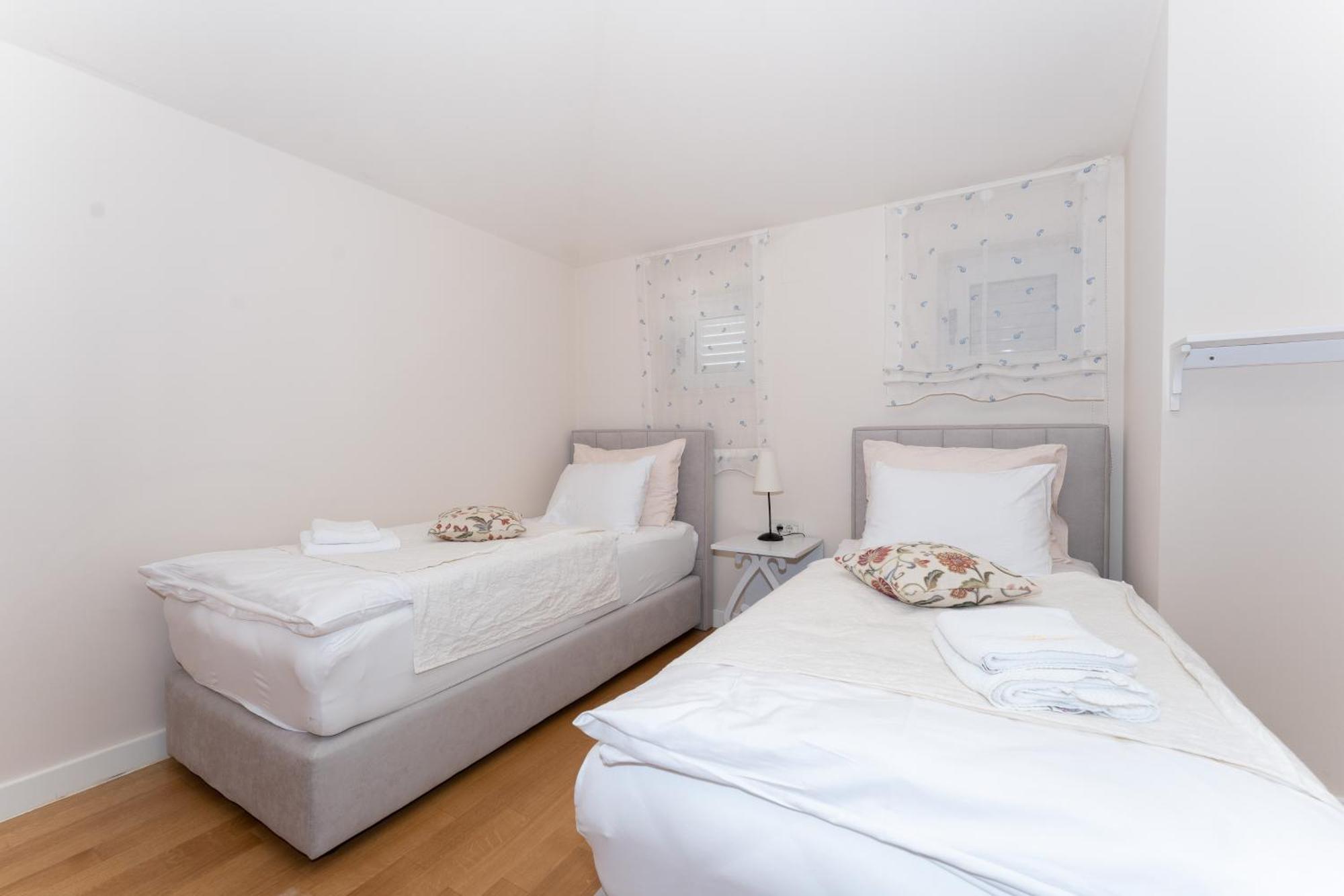 Hotel Abalone Crikvenica Eksteriør bilde