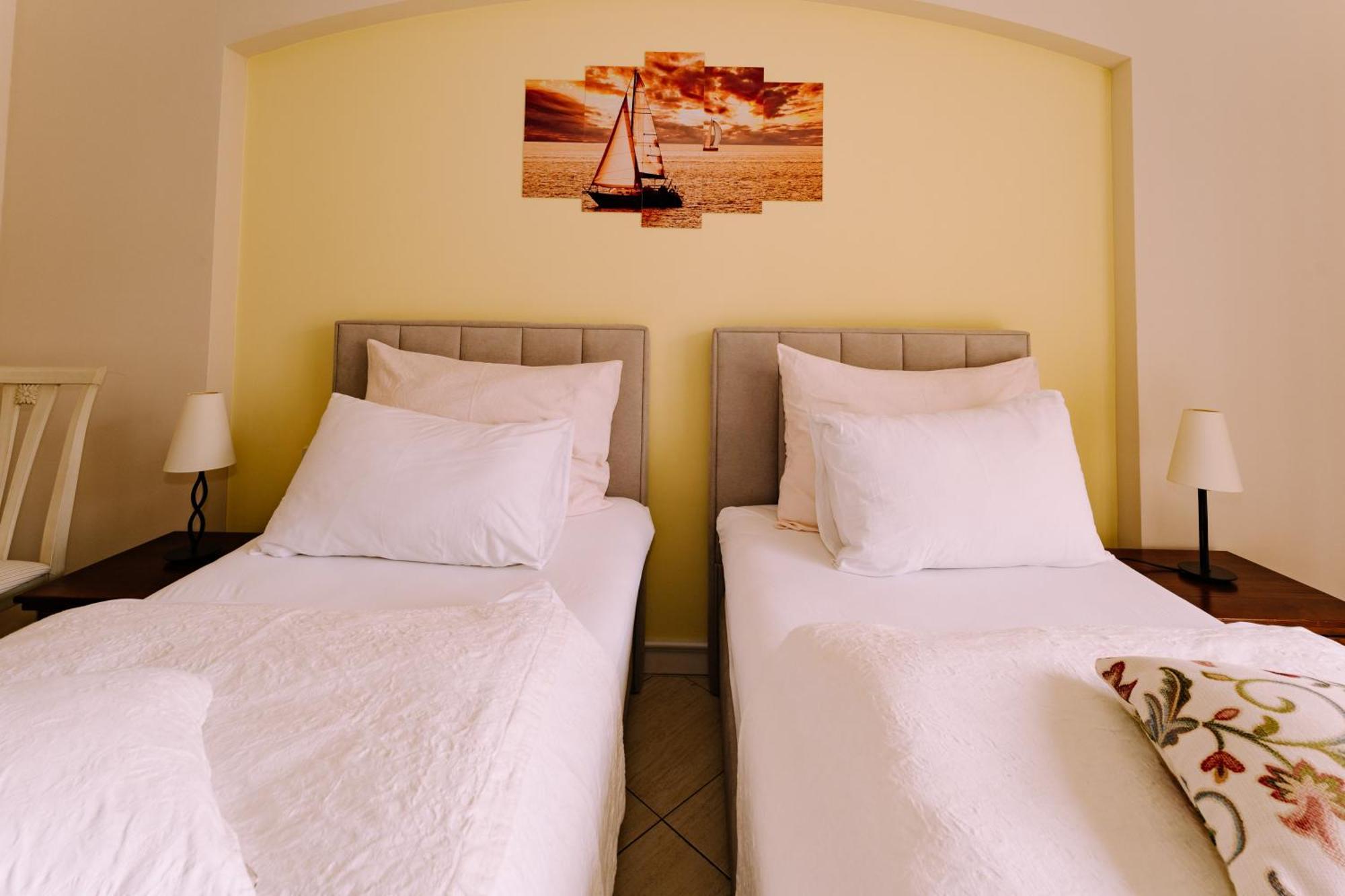 Hotel Abalone Crikvenica Eksteriør bilde